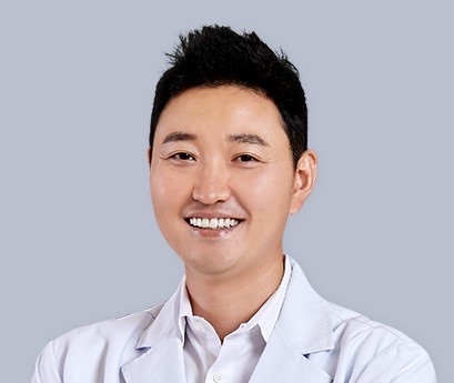통합치의학과 전문의 공성배 샤인치과 대표원장